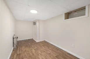 243 Killingly St, Providence, RI 02909 - Photo 19