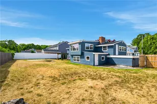 25 Stoneham St, Cranston, RI 02920 - Photo 39
