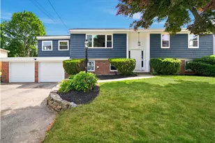 25 Stoneham St, Cranston, RI 02920 - Photo 1