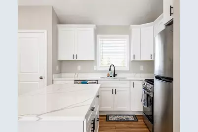 63 Chester Avenue, Providence, RI 02907 - Photo 5