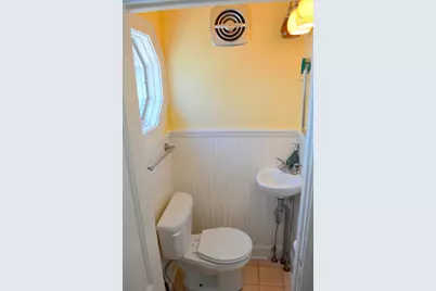 53 Russell Avenue, East Providence, RI 02914 - Photo 21