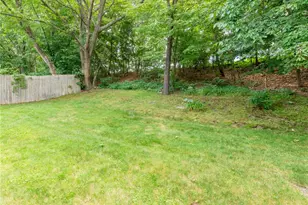 160 Bourne Ave, East Providence, RI 02916 - Photo 29