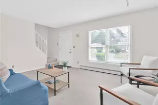 160 Bourne Ave, East Providence, RI 02916 - Photo 7