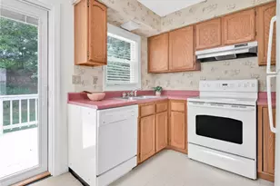 160 Bourne Ave, East Providence, RI 02916 - Photo 15
