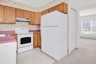 160 Bourne Ave, East Providence, RI 02916 - Photo 13