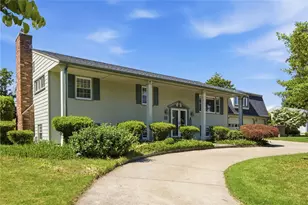 550 Algonquin Dr, Warwick, RI 02888 - Photo 3