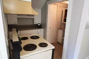 8 Washington St, Pawtucket, RI 02860 - Photo 5