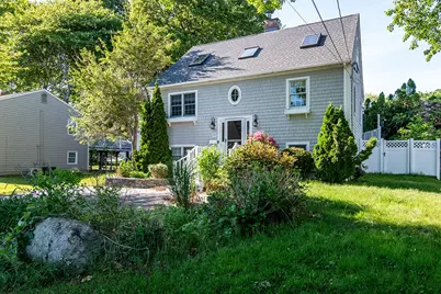 39 Wanda Street, Narragansett, RI 02882 - Photo 5