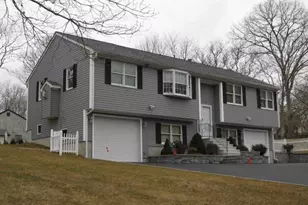 58 Brush Hill Rd, Narragansett, RI 02882 - Photo 1