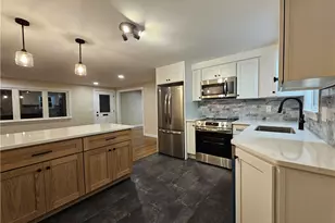 116 Louise Dr, Tiverton, RI 02878 - Photo 9