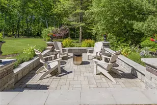 19 Blacksburt Ct, North Kingstown, RI 02874 - Photo 5