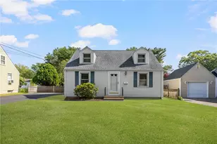 70 New Lexington Rd, North Kingstown, RI 02852 - Photo 3