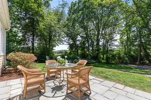 19 Preston Dr, Barrington, RI 02806 - Photo 3