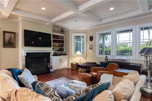 365 Boston Neck Rd, Narragansett, RI 02882 - Photo 9
