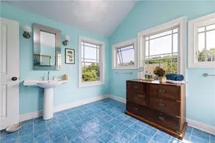 365 Boston Neck Rd, Narragansett, RI 02882 - Photo 37