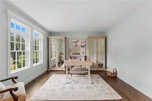 198 Poppasquash Rd, Bristol, RI 02809 - Photo 19