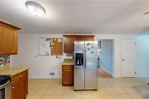 27 Amherst Rd, Warwick, RI 02889 - Photo 9