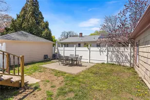 53 Cathedral Ave, Providence, RI 02908 - Photo 29
