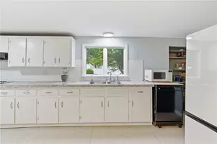 38 Franklin St, East Providence, RI 02915 - Photo 17