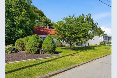 38 Franklin Street, East Providence, RI 02915 - Photo 3
