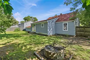 38 Franklin St, East Providence, RI 02915 - Photo 5