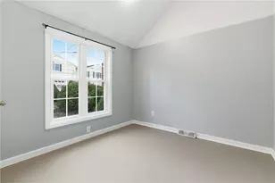 38 Franklin St, East Providence, RI 02915 - Photo 19