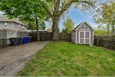 50 Stamford Avenue, Providence, RI 02907 - Photo 21