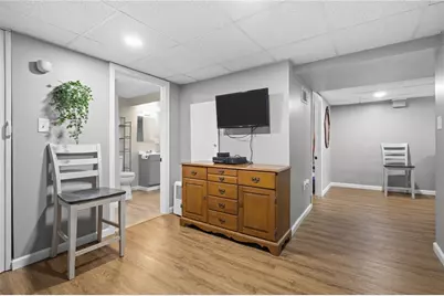 33 Belmont Avenue, East Providence, RI 02914 - Photo 29