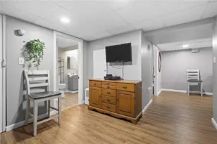 33 Belmont Ave, East Providence, RI 02914 - Photo 29