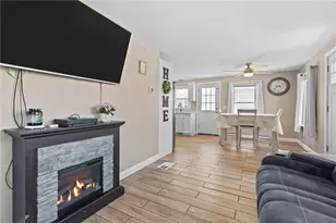 33 Belmont Ave, East Providence, RI 02914 - Photo 9