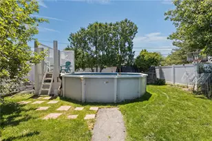 33 Belmont Ave, East Providence, RI 02914 - Photo 35