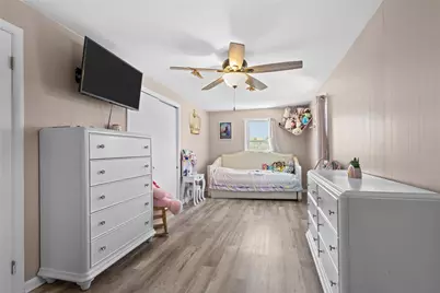 33 Belmont Avenue, East Providence, RI 02914 - Photo 17
