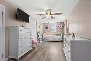 33 Belmont Ave, East Providence, RI 02914 - Photo 17