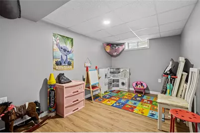 33 Belmont Avenue, East Providence, RI 02914 - Photo 23