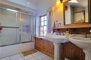 92 Pelham St, Newport, RI 02840 - Photo 17