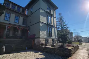 92 Pelham St, Newport, RI 02840 - Photo 1