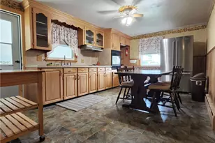 7 Dell St, Coventry, RI 02816 - Photo 9