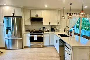 608 Wordens Pond Rd, South Kingstown, RI 02879 - Photo 5
