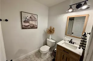 608 Wordens Pond Rd, South Kingstown, RI 02879 - Photo 17