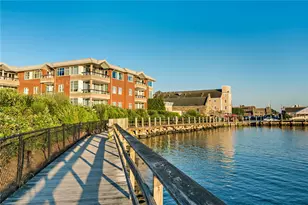 341 Thames St, Bristol, RI 02809 - Photo 43