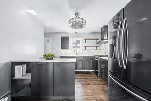 15 Beechwood Ave, Pawtucket, RI 02860 - Photo 5