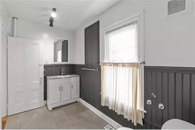 107 Spring Street, Pawtucket, RI 02860 - Photo 25