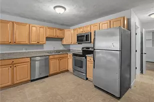 569 Smithfield Rd, North Providence, RI 02904 - Photo 5