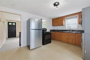 29 Rosedale Dr, Bristol, RI 02809 - Photo 11