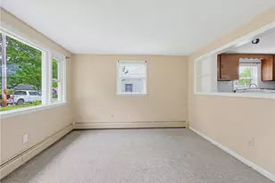 29 Rosedale Dr, Bristol, RI 02809 - Photo 13