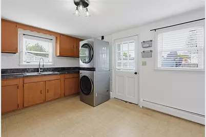 29 Rosedale Drive, Bristol, RI 02809 - Photo 5
