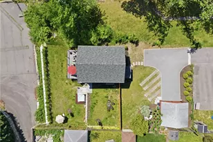 1124 Narragansett Blvd, Cranston, RI 02905 - Photo 43