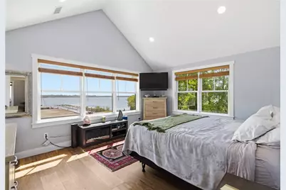 1124 Narragansett Boulevard, Cranston, RI 02905 - Photo 27