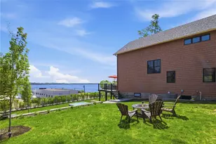 1124 Narragansett Blvd, Cranston, RI 02905 - Photo 3