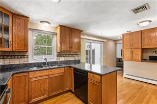 8 Palmer St, Smithfield, RI 02828 - Photo 15